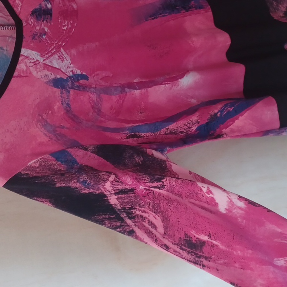 Pretty Woman Pink 3/4 Sleeve Top, Asymetrical Hem, Abstract Design, Stretchy - Picture 4 of 11
